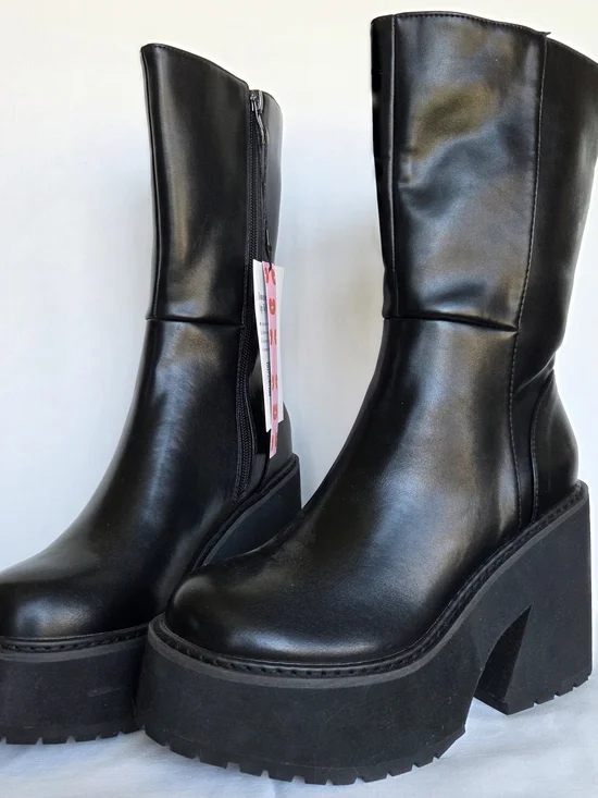 NWT Cider Classic Healed Ankle Boot Size-38 (US8) - Picture 2 of 14